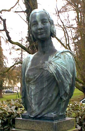 CSE_buste_Reine_Astrid.JPG